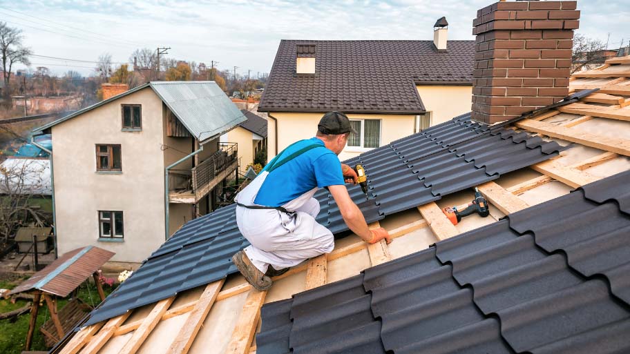 Roof repair construction - Roofing Repair Costs